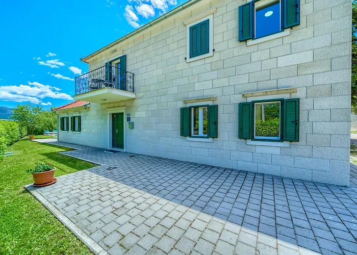With Heated Pool, Tennis Court & Mini Golf Near Baska Voda Župa