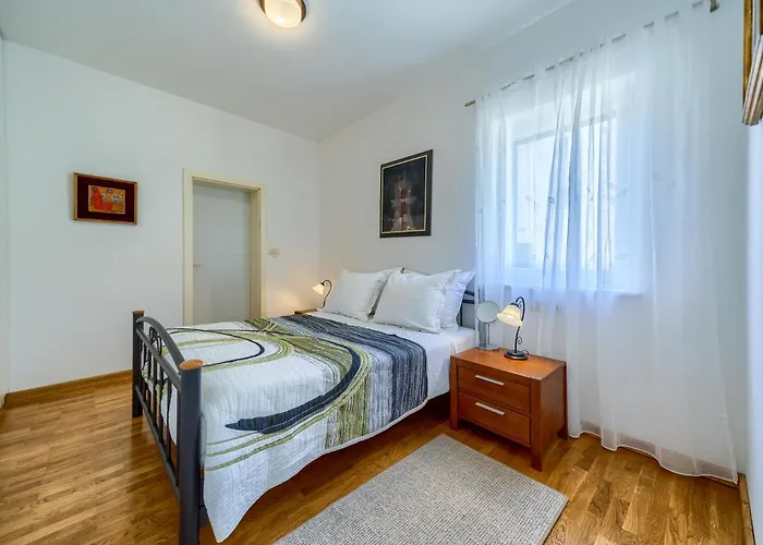 With Heated Pool, Tennis Court & Mini Golf Near Baska Voda Župa