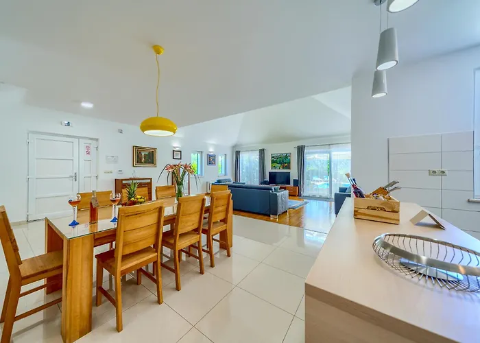 Villa With Heated Pool, Tennis Court & Mini Golf Near Baska Voda *