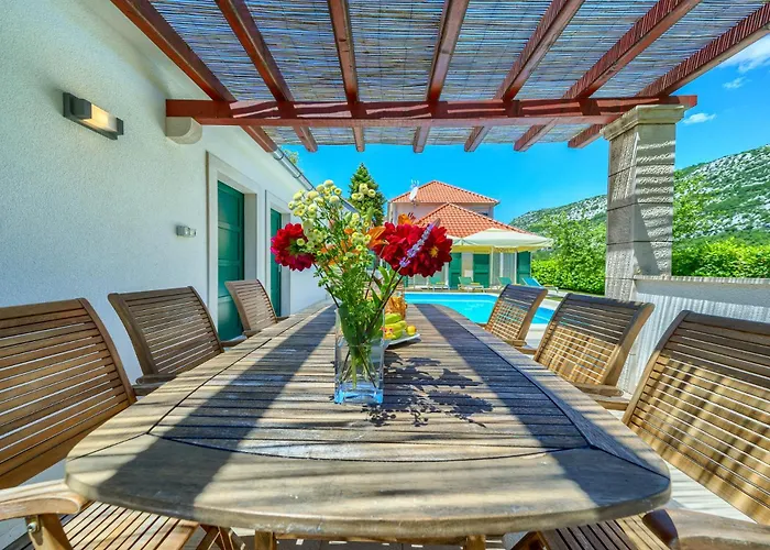 Villa With Heated Pool, Tennis Court & Mini Golf Near Baska Voda *